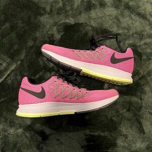 Nike women’s size 8 zoom pegasus 32